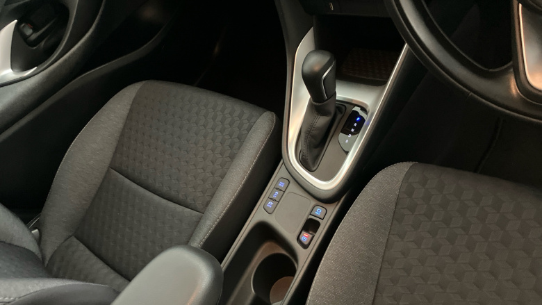 Toyota Yaris 1.5 Hybrid Design 5dr CVT Hybrid Hatchback
